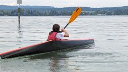 Start mit dem Rennkajak